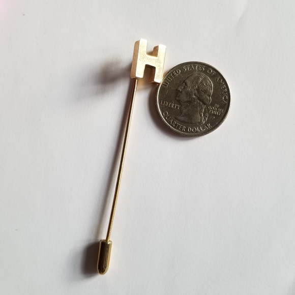 Vintage letter H stickpin gold tone monogram alphabet initial stick pin - Picture 5 of 6